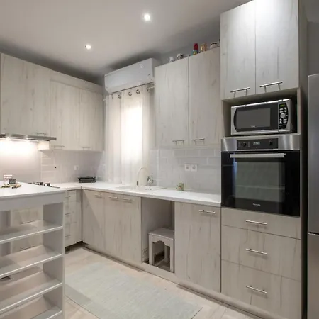 Christy Apartment *